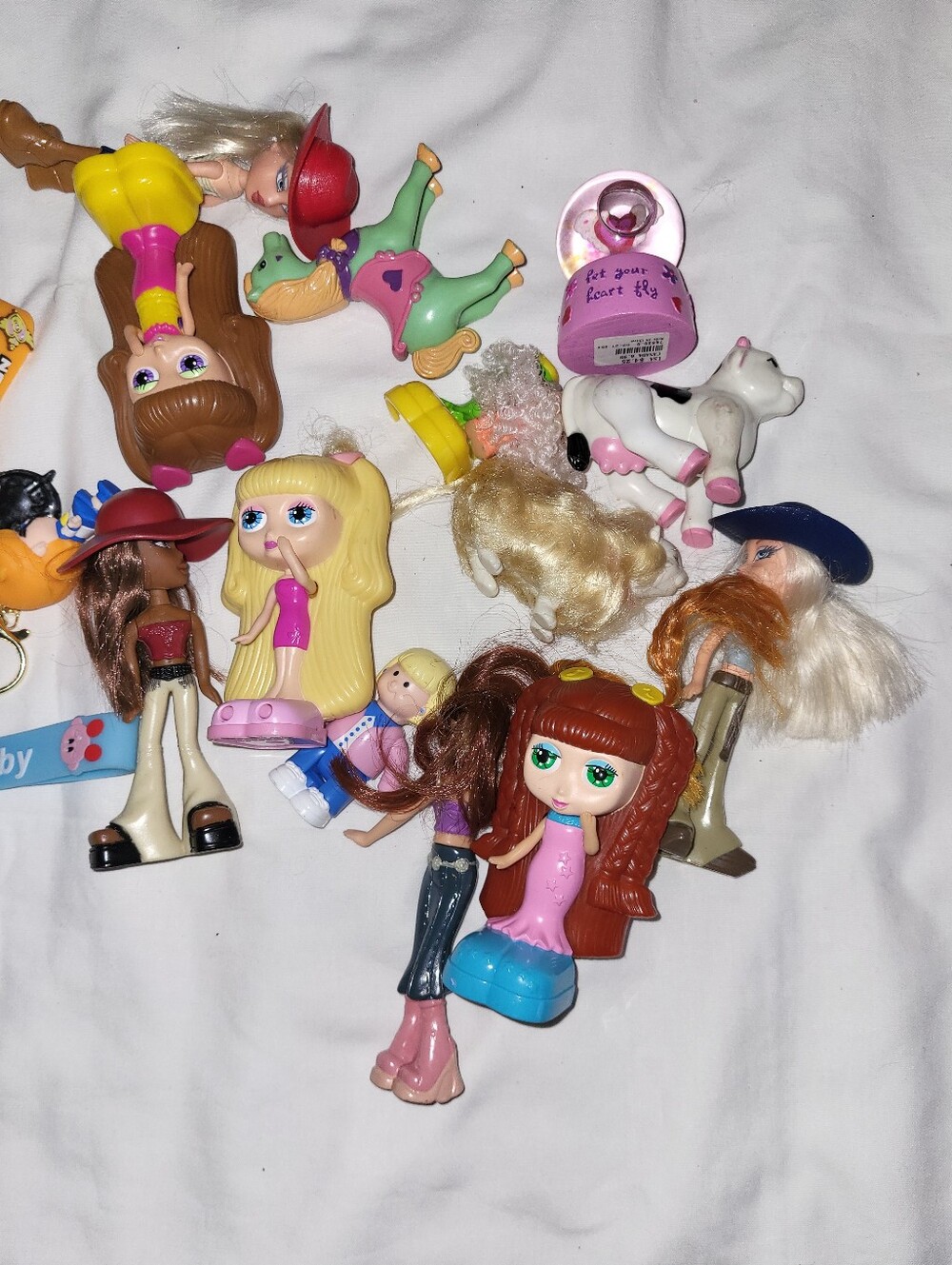 Toy Figures Set & Keychains - Picture 3 of 3
